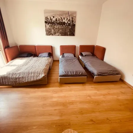 Apartment Center 2 Bedroom A/c Pressburg